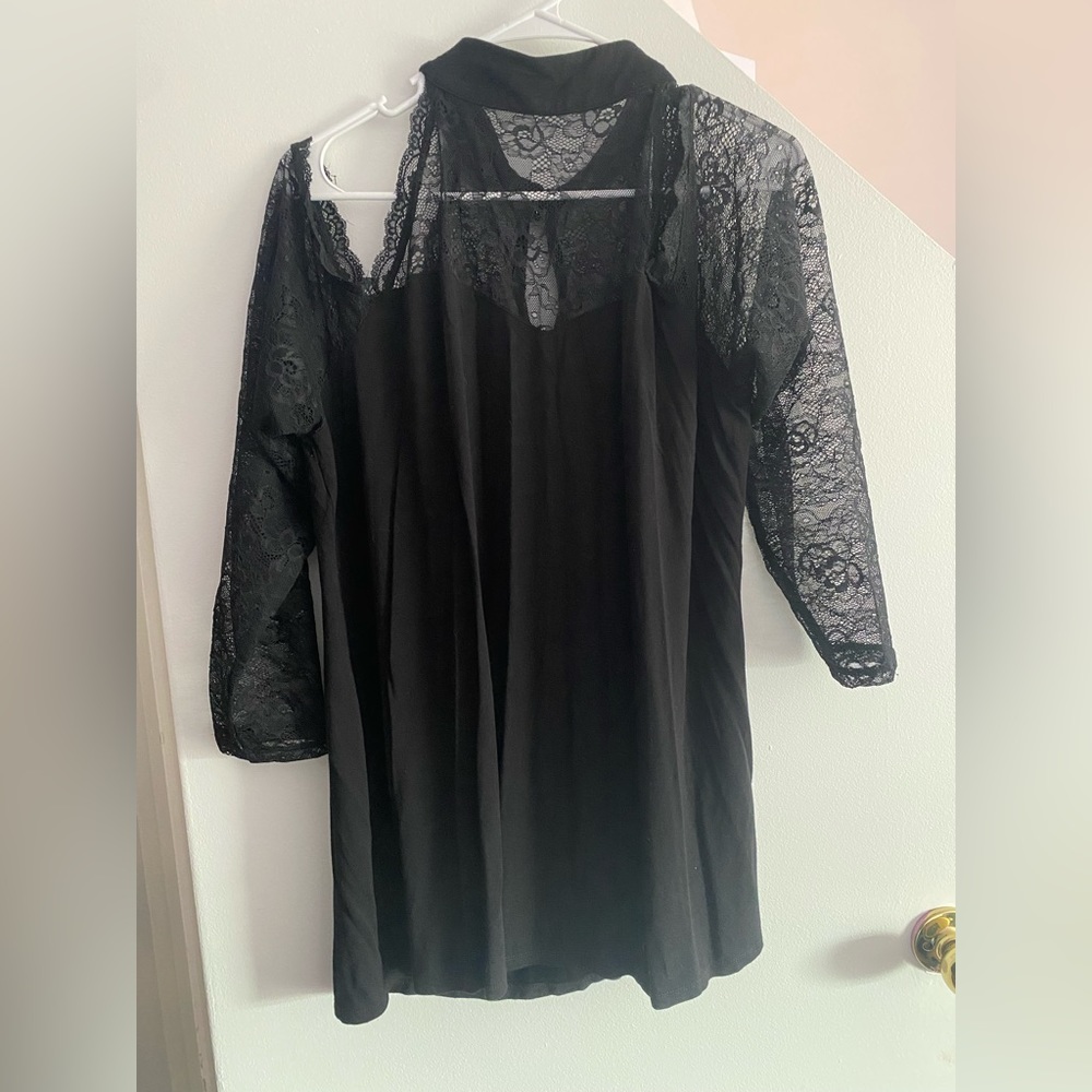 Lace choker cold shoulder shirt